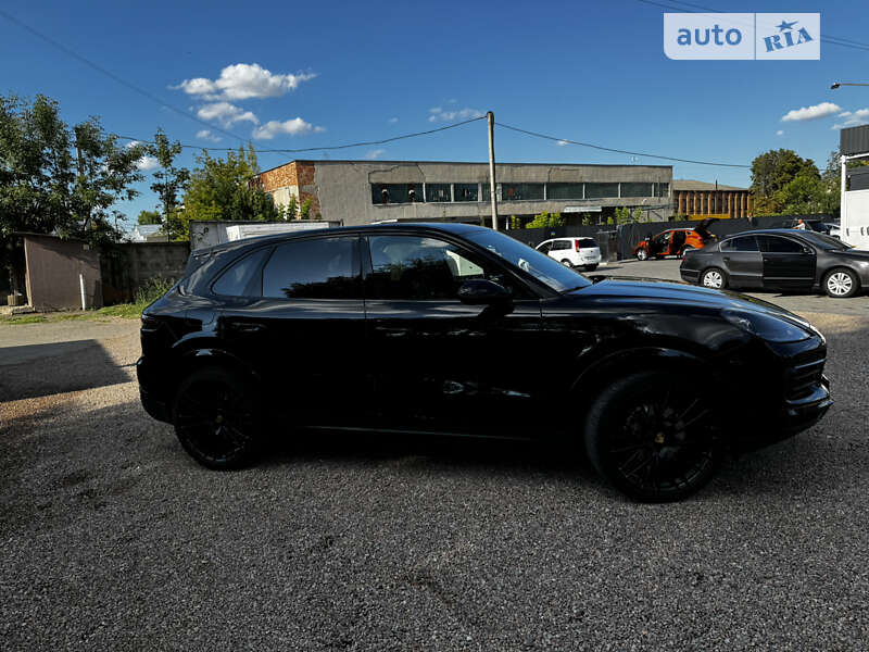 Позашляховик / Кросовер Porsche Cayenne 2019 в Первомайську