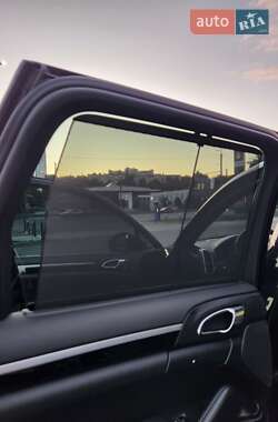 Внедорожник / Кроссовер Porsche Cayenne 2011 в 