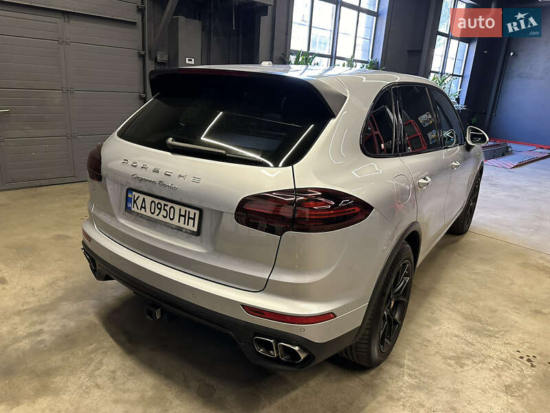 Внедорожник / Кроссовер Porsche Cayenne 2015 в Киеве фото 3 Внедорожник / Кроссовер Porsche Cayenne 2015 в Киеве