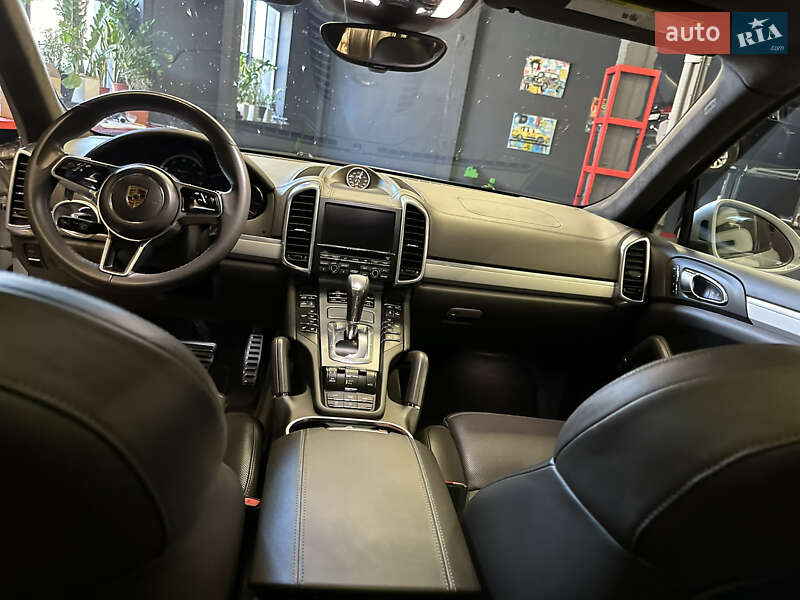 Внедорожник / Кроссовер Porsche Cayenne 2015 в Киеве фото 34 Внедорожник / Кроссовер Porsche Cayenne 2015 в Киеве
