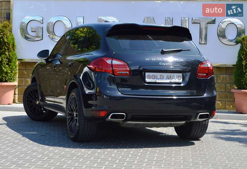 Позашляховик / Кросовер Porsche Cayenne 2013 в Одесі