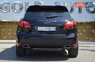 Внедорожник / Кроссовер Porsche Cayenne 2013 в 