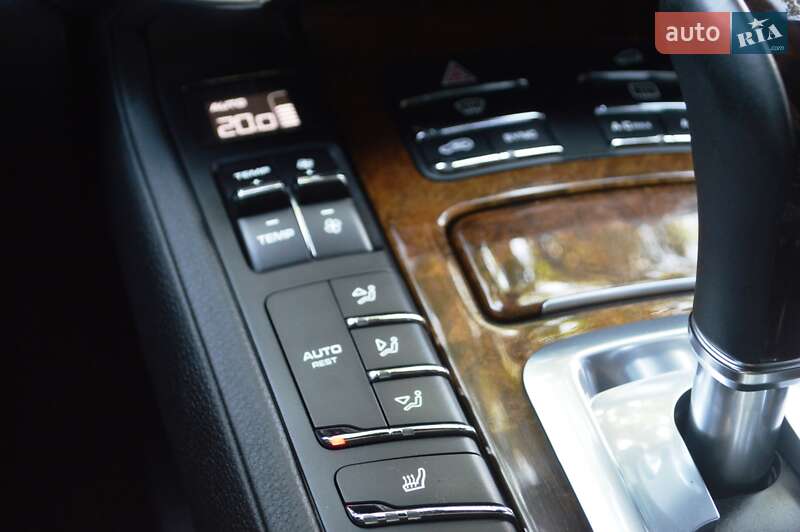 Позашляховик / Кросовер Porsche Cayenne 2013 в Одесі
