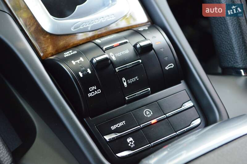 Позашляховик / Кросовер Porsche Cayenne 2013 в Одесі