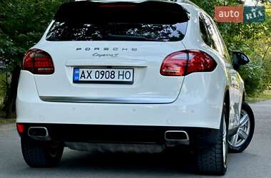 Позашляховик / Кросовер Porsche Cayenne 2011 в 