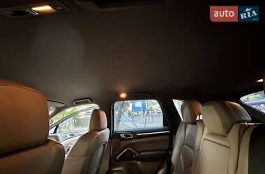 Позашляховик / Кросовер Porsche Cayenne 2011 в 