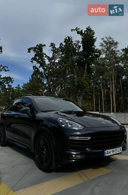Porsche Cayenne 2016
