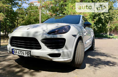 Позашляховик / Кросовер Porsche Cayenne 2013 в Одесі