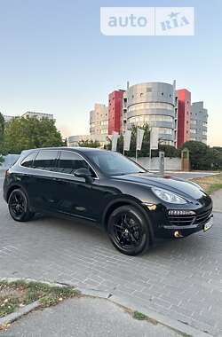 Позашляховик / Кросовер Porsche Cayenne 2012 в Києві