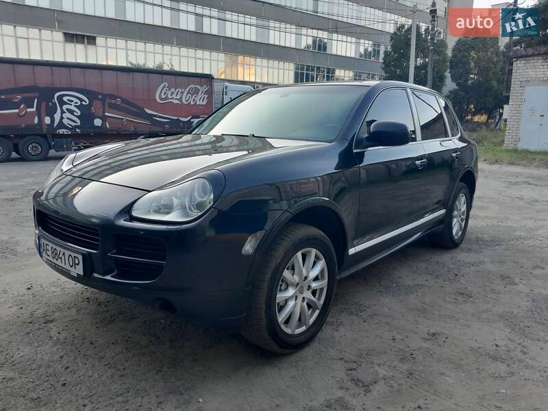 Внедорожник / Кроссовер Porsche Cayenne 2005 в 