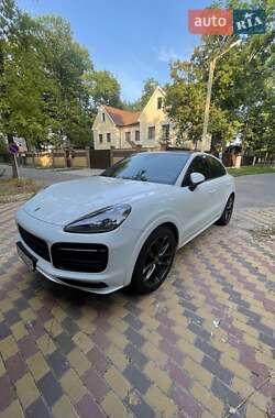 Позашляховик / Кросовер Porsche Cayenne 2019 в 