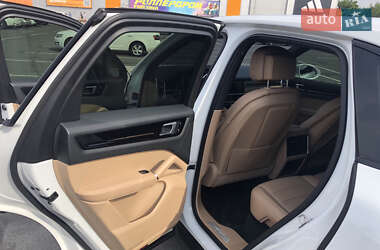 Внедорожник / Кроссовер Porsche Cayenne 2019 в 