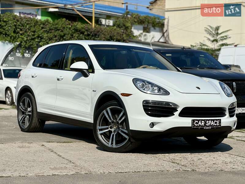 Позашляховик / Кросовер Porsche Cayenne 2013 в Одесі
