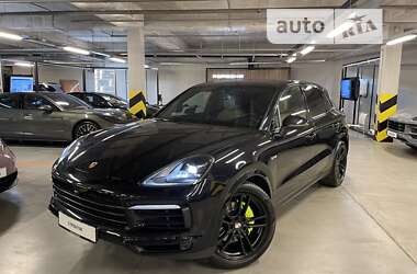 Позашляховик / Кросовер Porsche Cayenne 2021 в Києві