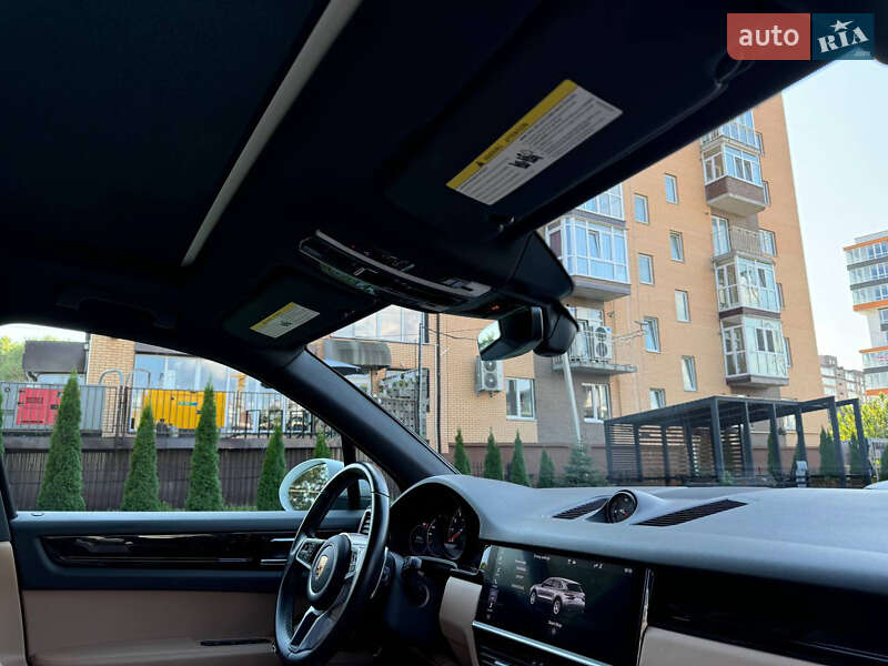 Внедорожник / Кроссовер Porsche Cayenne 2019 в Хмельницком