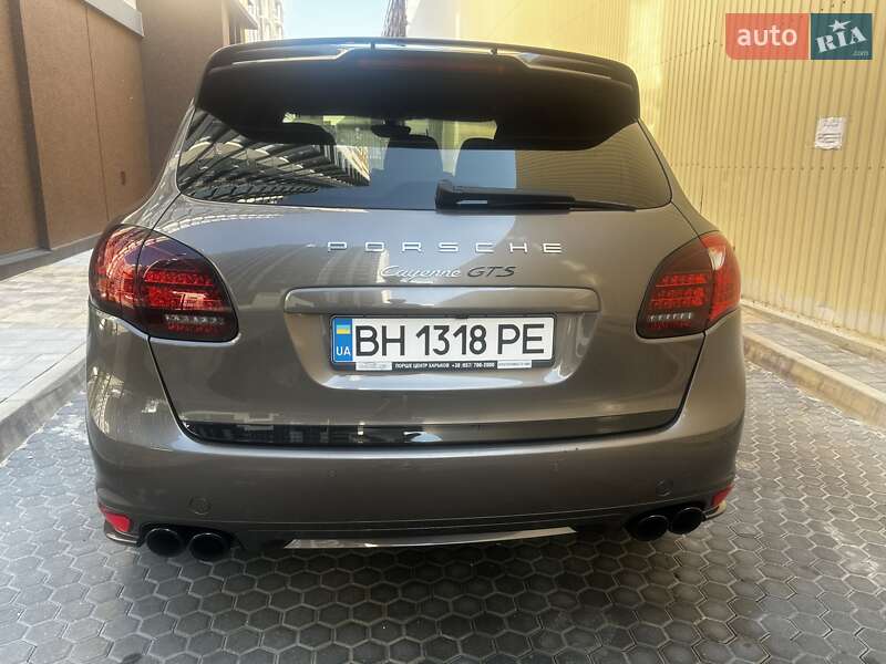 Внедорожник / Кроссовер Porsche Cayenne 2013 в Одессе