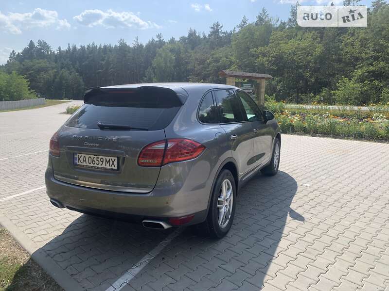 Внедорожник / Кроссовер Porsche Cayenne 2013 в Коростене
