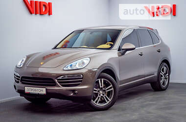 Позашляховик / Кросовер Porsche Cayenne 2013 в Києві