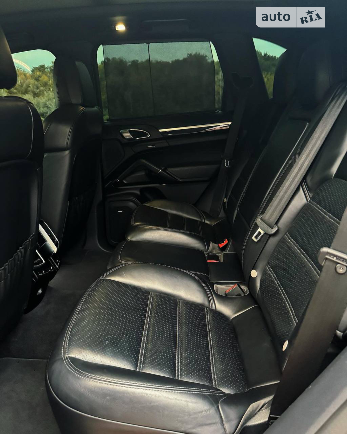 2016 Porsche Cayenne - мініатюра 27