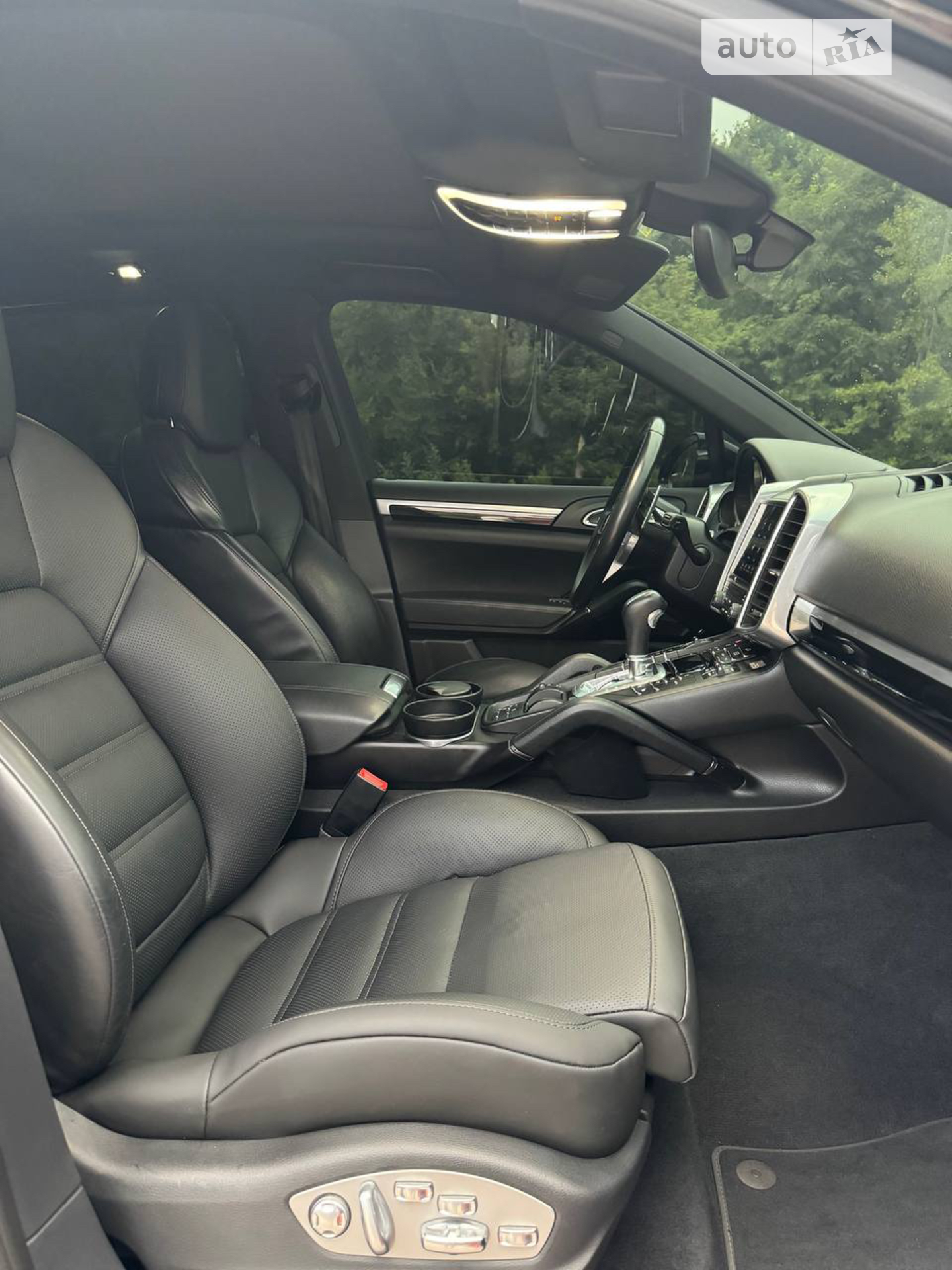 2016 Porsche Cayenne - мініатюра 34