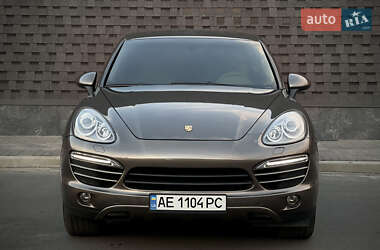 Позашляховик / Кросовер Porsche Cayenne 2012 в 