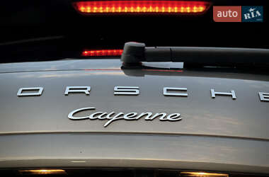 Позашляховик / Кросовер Porsche Cayenne 2012 в 