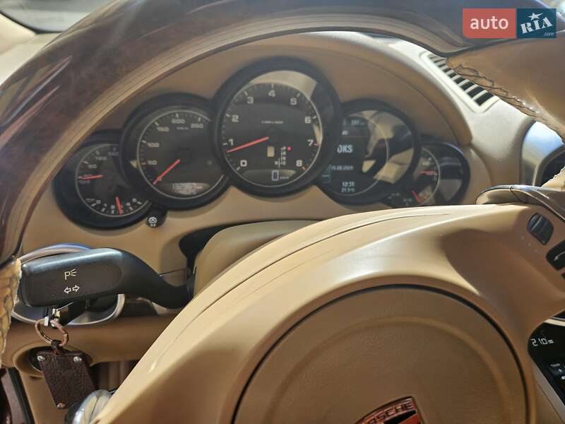 Позашляховик / Кросовер Porsche Cayenne 2012 в Києві