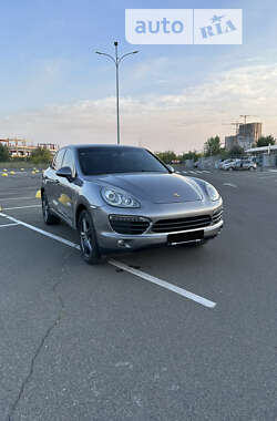 Внедорожник / Кроссовер Porsche Cayenne 2011 в Киеве