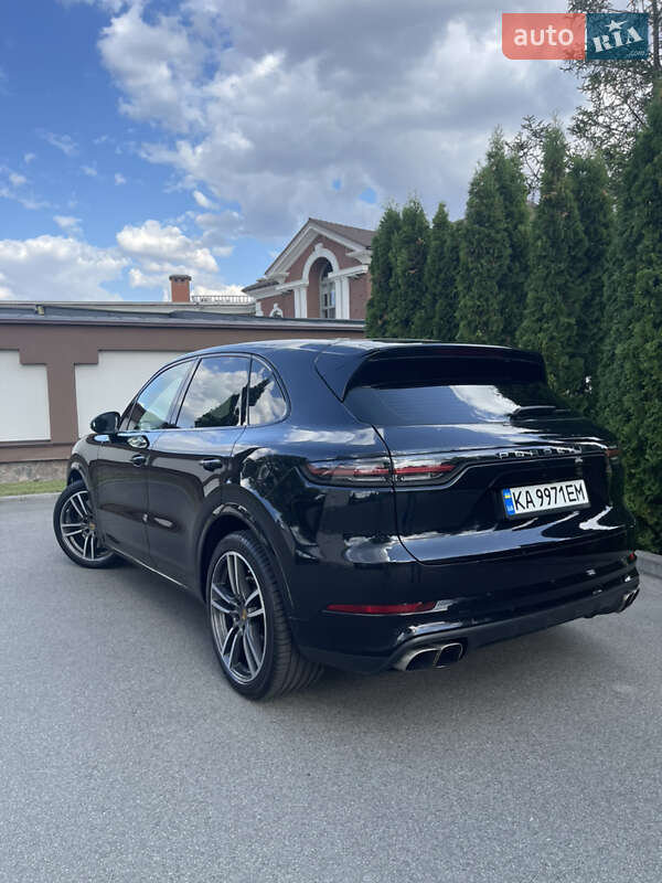 Позашляховик / Кросовер Porsche Cayenne 2021 в Києві