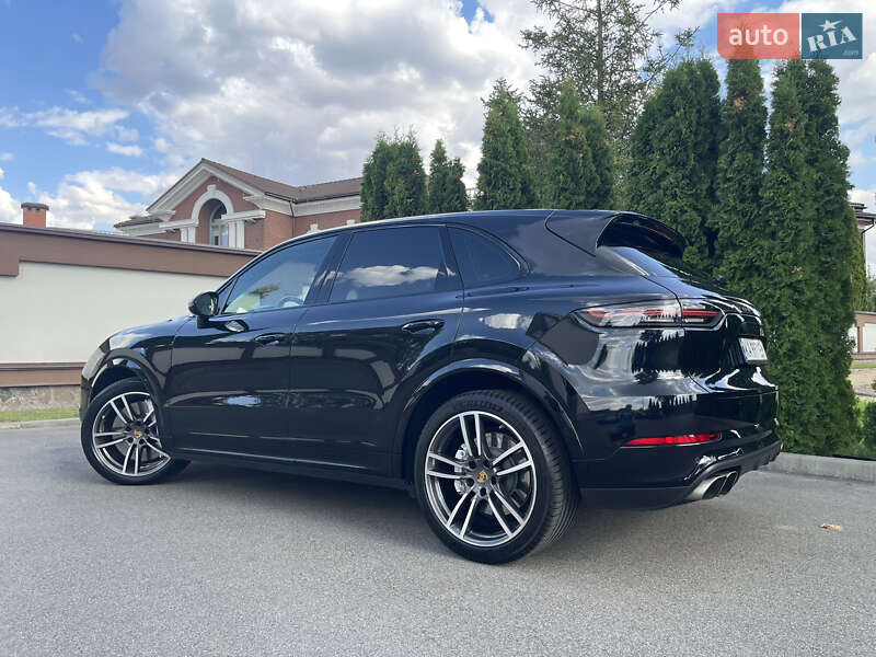 Позашляховик / Кросовер Porsche Cayenne 2021 в Києві