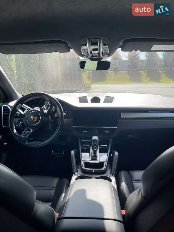 Позашляховик / Кросовер Porsche Cayenne 2021 в Києві