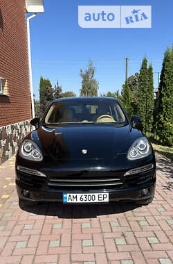 Внедорожник / Кроссовер Porsche Cayenne 2013 в 