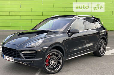 Позашляховик / Кросовер Porsche Cayenne 2010 в Києві