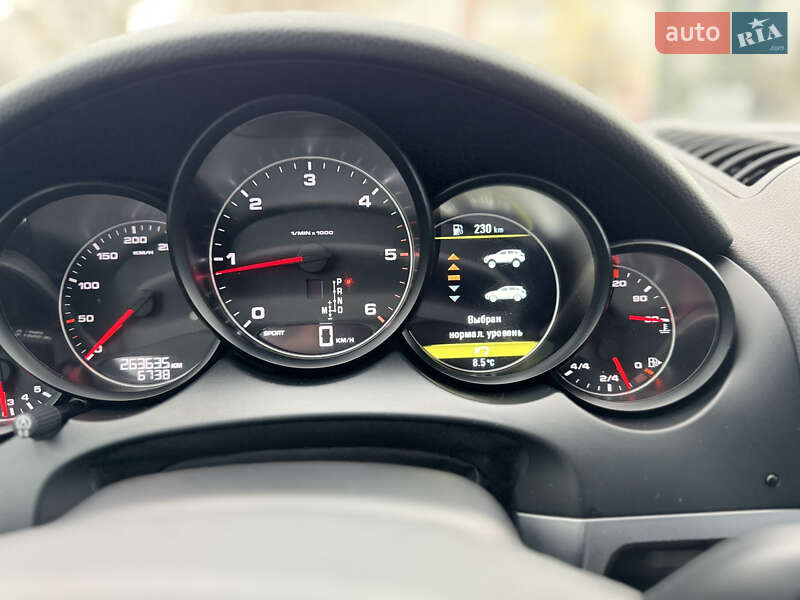 Позашляховик / Кросовер Porsche Cayenne 2011 в Калуші