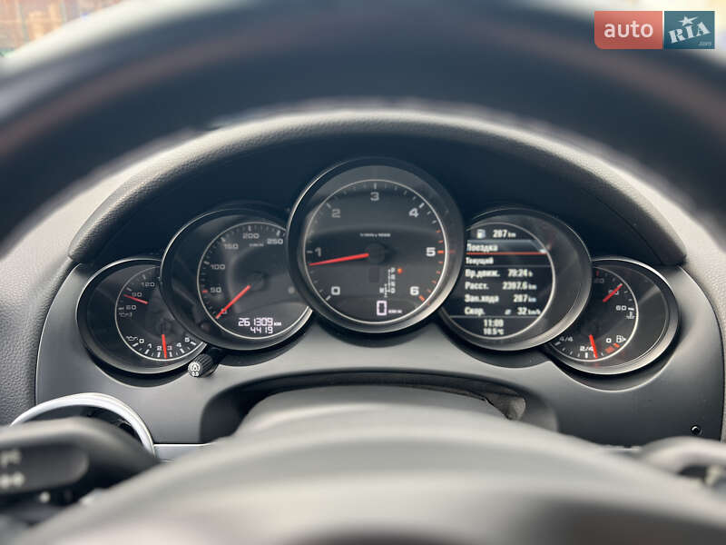 Позашляховик / Кросовер Porsche Cayenne 2011 в Калуші