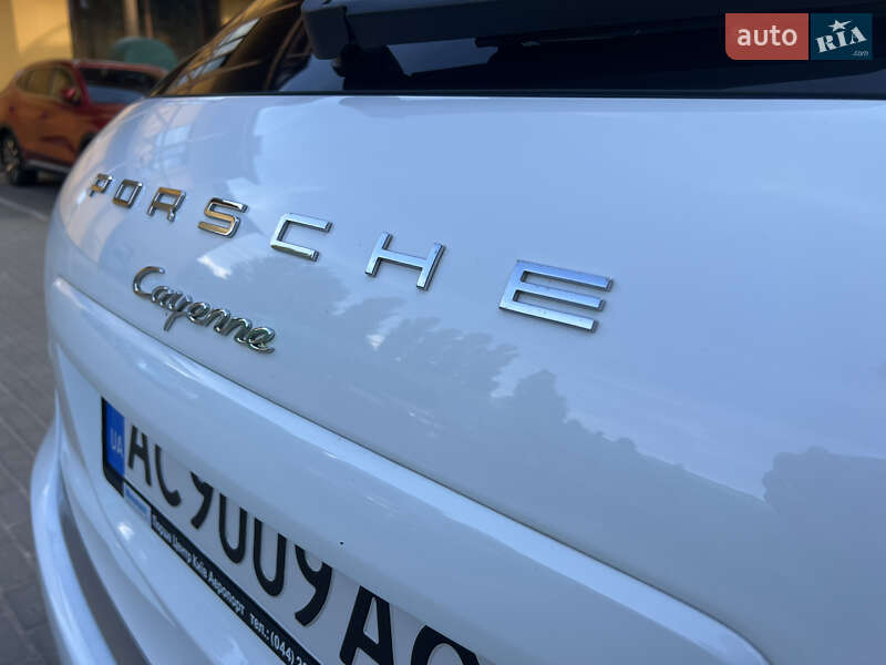 Внедорожник / Кроссовер Porsche Cayenne 2012 в Луцке фото 6 Внедорожник / Кроссовер Porsche Cayenne 2012 в Луцке