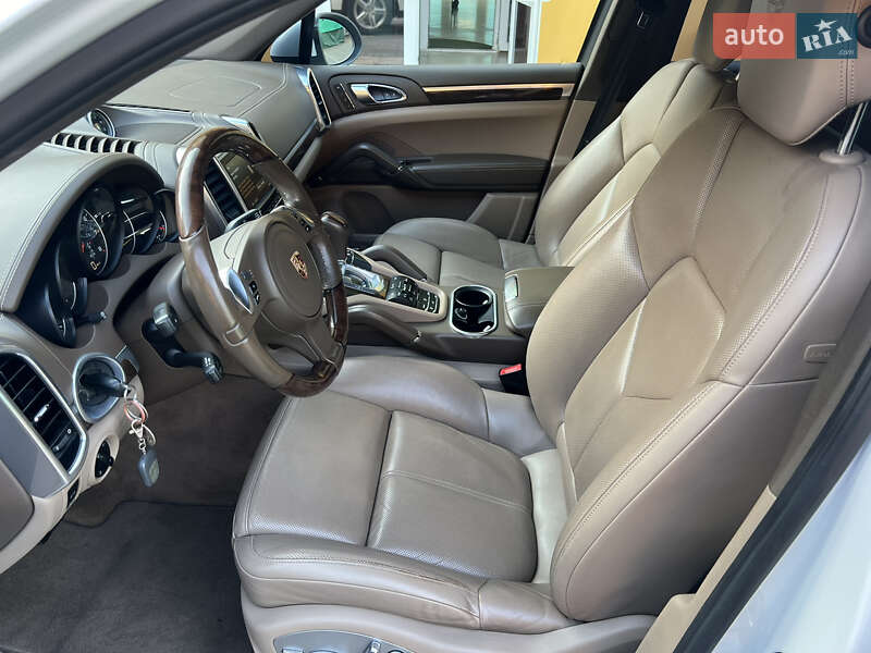 Внедорожник / Кроссовер Porsche Cayenne 2012 в Луцке фото 15 Внедорожник / Кроссовер Porsche Cayenne 2012 в Луцке