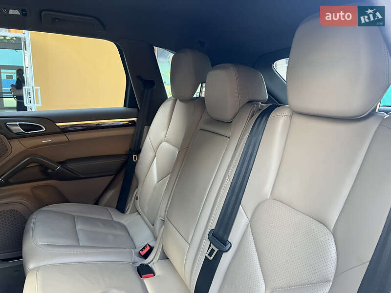 Внедорожник / Кроссовер Porsche Cayenne 2012 в Луцке фото 29 Внедорожник / Кроссовер Porsche Cayenne 2012 в Луцке