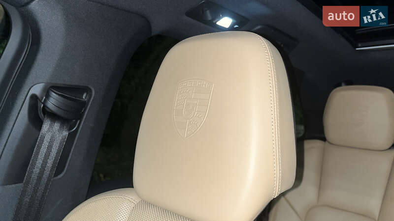 Позашляховик / Кросовер Porsche Cayenne 2017 в Одесі