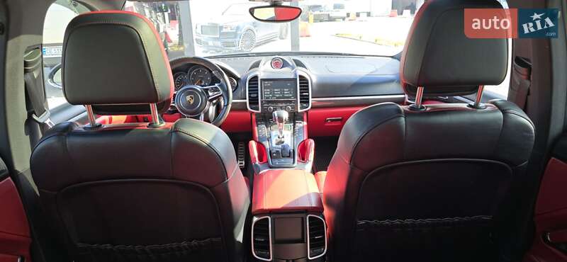 Внедорожник / Кроссовер Porsche Cayenne 2015 в Черновцах фото 47 Внедорожник / Кроссовер Porsche Cayenne 2015 в Черновцах