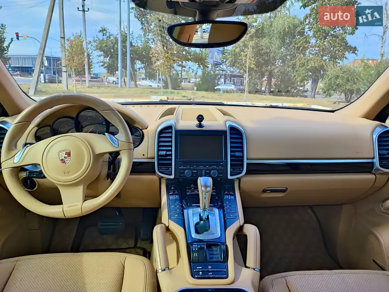 Внедорожник / Кроссовер Porsche Cayenne 2011 в 