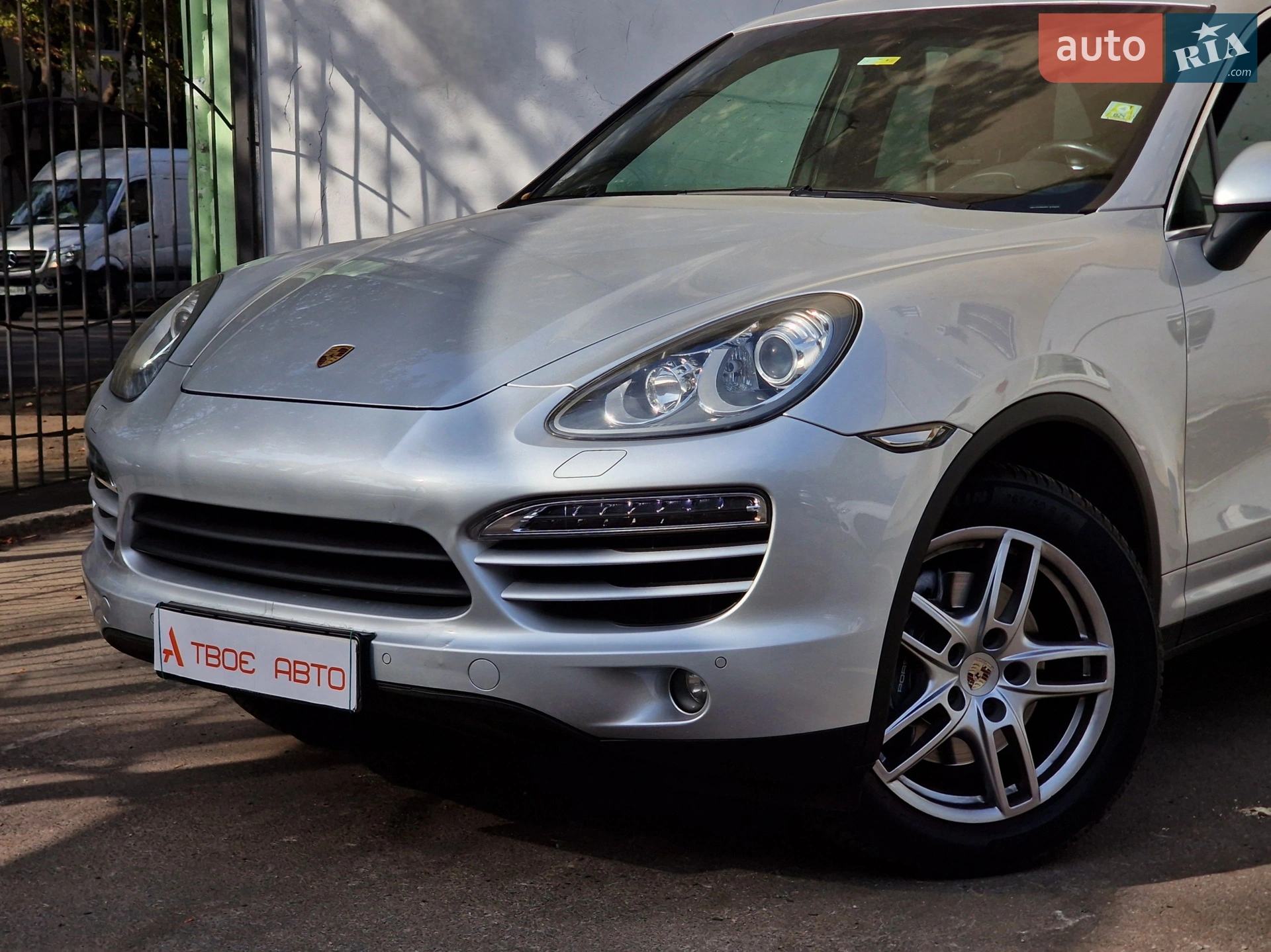 2012 Porsche Cayenne - мініатюра 12
