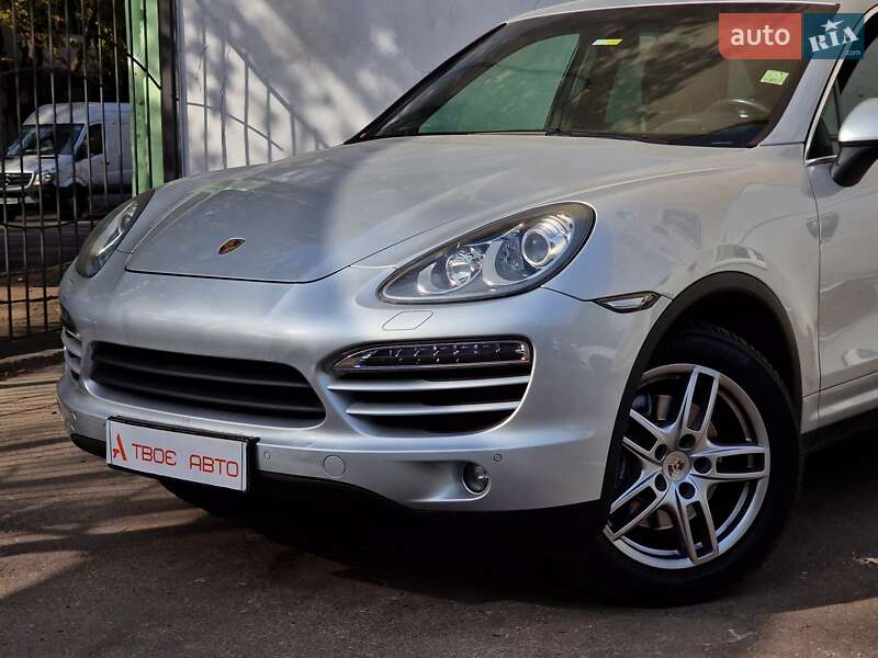 Позашляховик / Кросовер Porsche Cayenne 2012 в Одесі