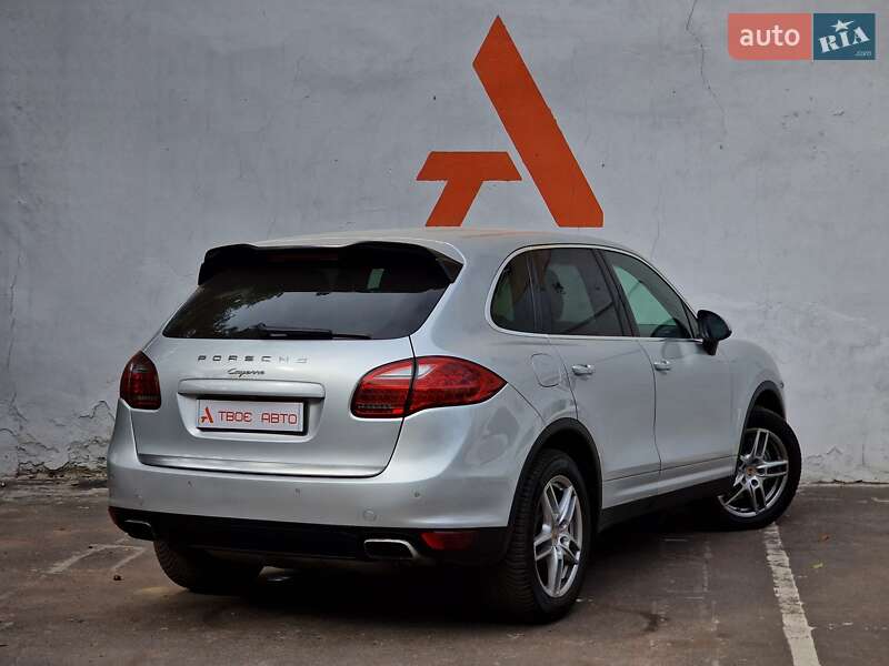 Позашляховик / Кросовер Porsche Cayenne 2012 в Одесі