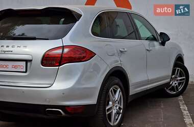 Позашляховик / Кросовер Porsche Cayenne 2012 в 