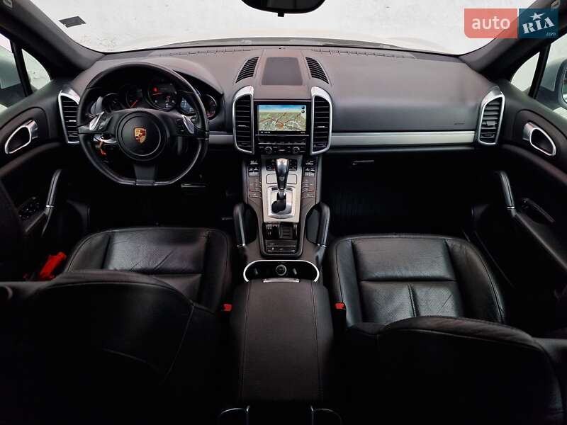Позашляховик / Кросовер Porsche Cayenne 2012 в Одесі