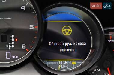 Позашляховик / Кросовер Porsche Cayenne 2012 в 