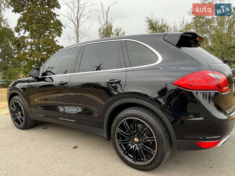 Позашляховик / Кросовер Porsche Cayenne 2013 в Бучі