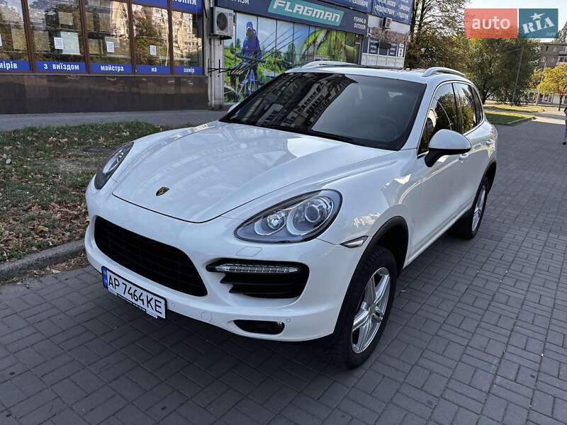 Позашляховик / Кросовер Porsche Cayenne 2010 в Запоріжжі
