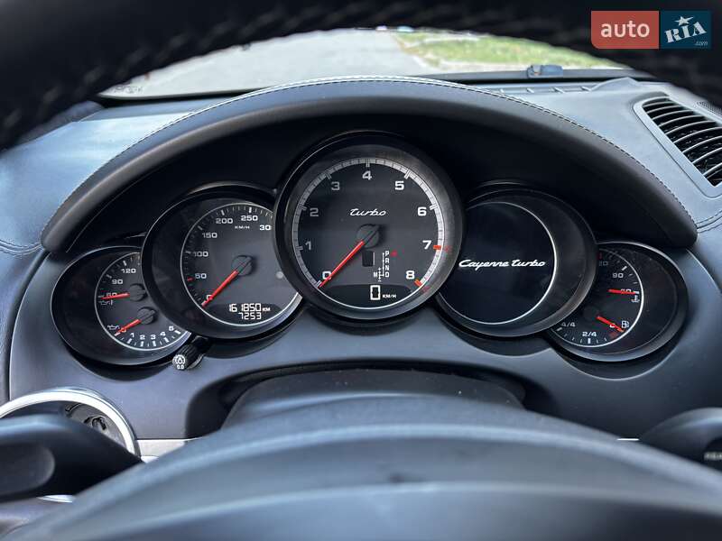 Позашляховик / Кросовер Porsche Cayenne 2010 в Запоріжжі
